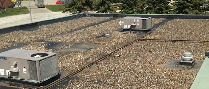 IMAGE 6 Good Reasons to Consider a Ballasted Single-Ply Commercial Roof System